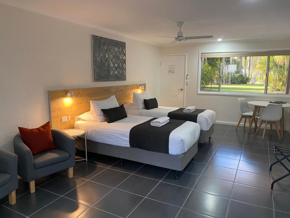 Tin Can Bay Motel Екстериор снимка