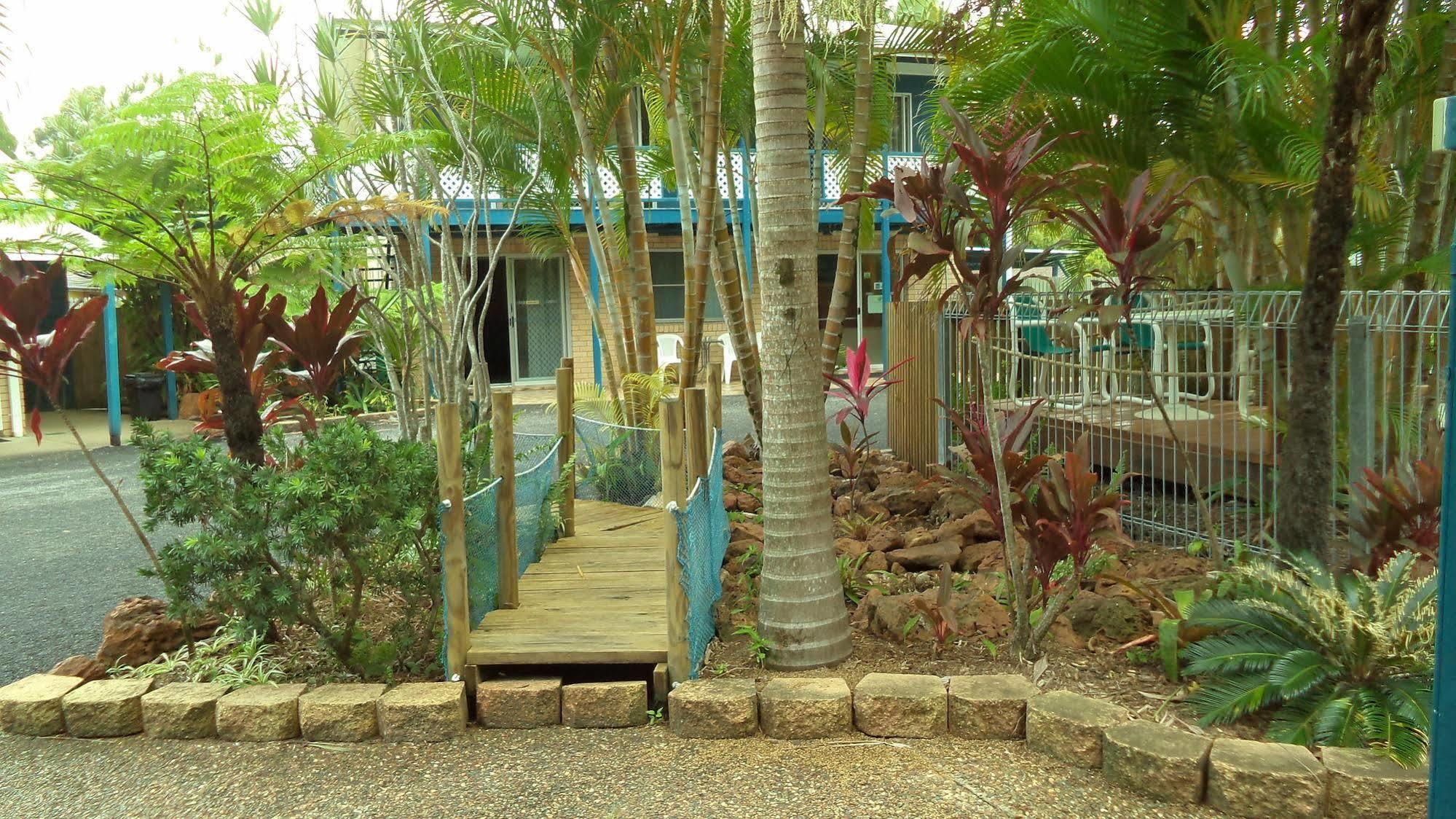 Tin Can Bay Motel Екстериор снимка