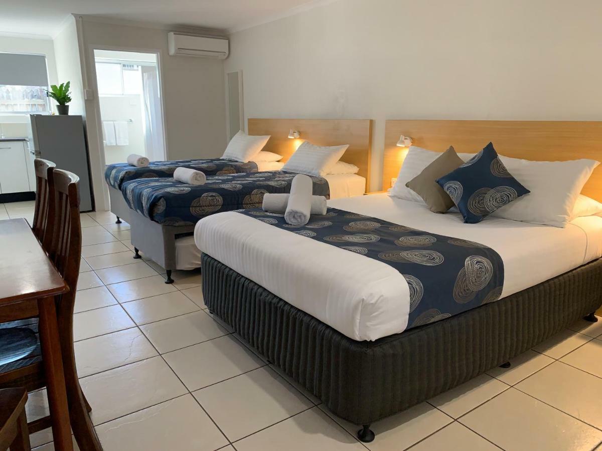 Tin Can Bay Motel Екстериор снимка
