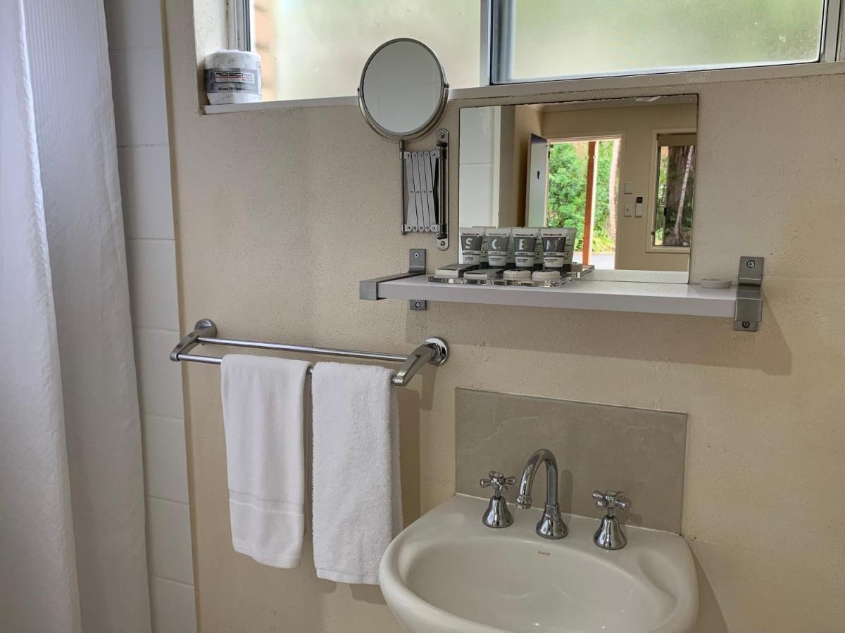 Tin Can Bay Motel Екстериор снимка